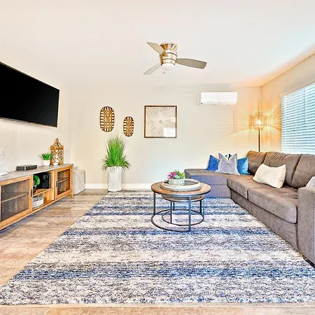 New Tremont Modern Beach Condo Oceanside Exterior photo
