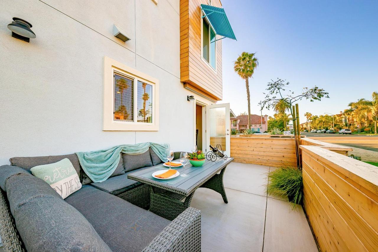 New Tremont Modern * Oceanside